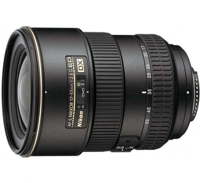 Nikon AF-S DX Zoom-Nikkor 17-55mm f/2,8G IF-ED (3,2x)