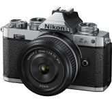Nikon Z fc + 28mm (VOA090K001) Nikon Z fc + 28mm (VOA090K001)